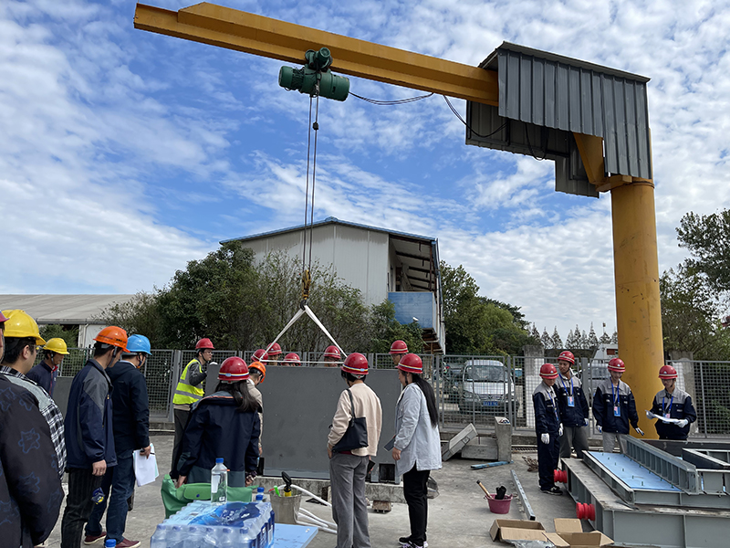 0.4 裝配式建筑構(gòu)件吊裝.jpg 0.4 裝配式建筑構(gòu)件吊裝.jpg