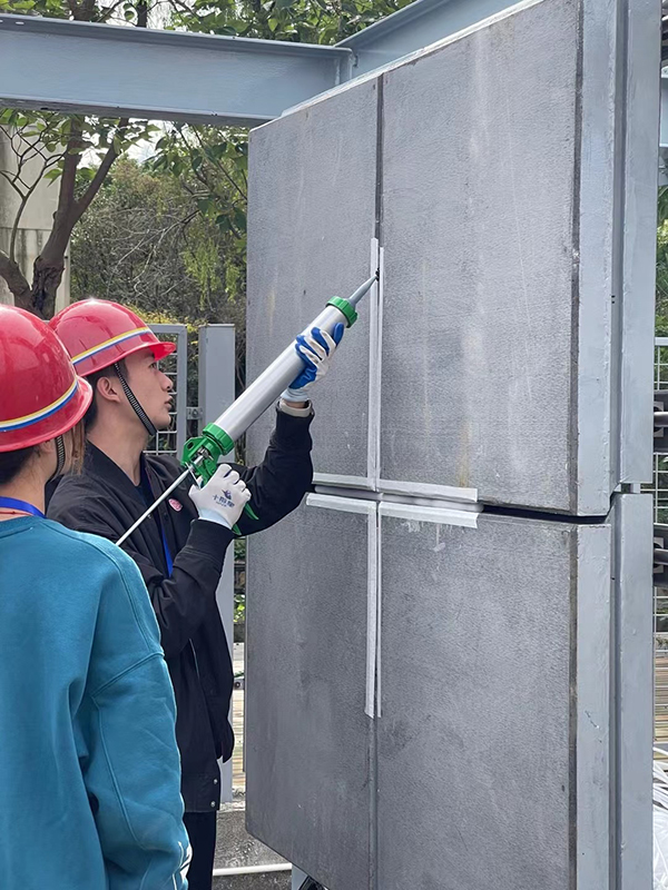 0.6 裝配式建筑接縫打膠.jpg 0.6 裝配式建筑接縫打膠.jpg